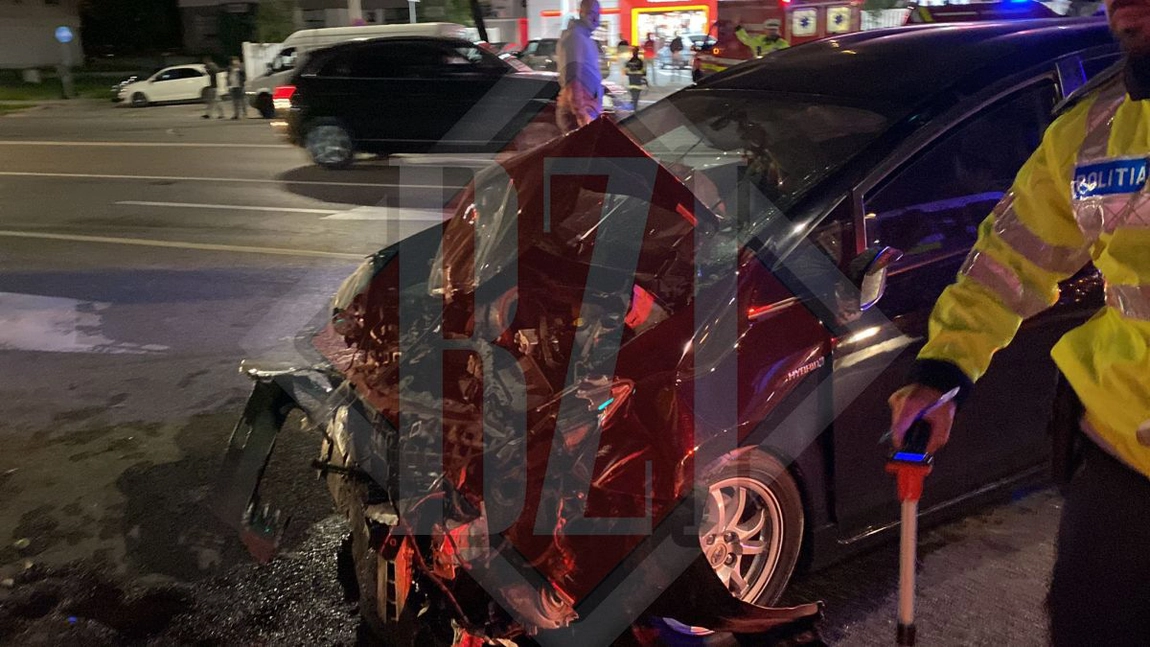 Accident rutier grav în Păcurari! Mai multe persoane au fost rănite, după ce două autoturisme s-au ciocnit violent - EXCLUSIV, FOTO, VIDEO