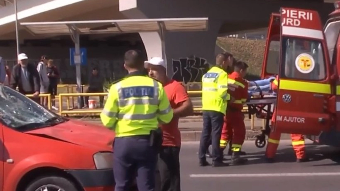 Accident cumplit în Bucureşti. O tânără a fost spulberată pe trecerea de pietoni. Ce spun martorii