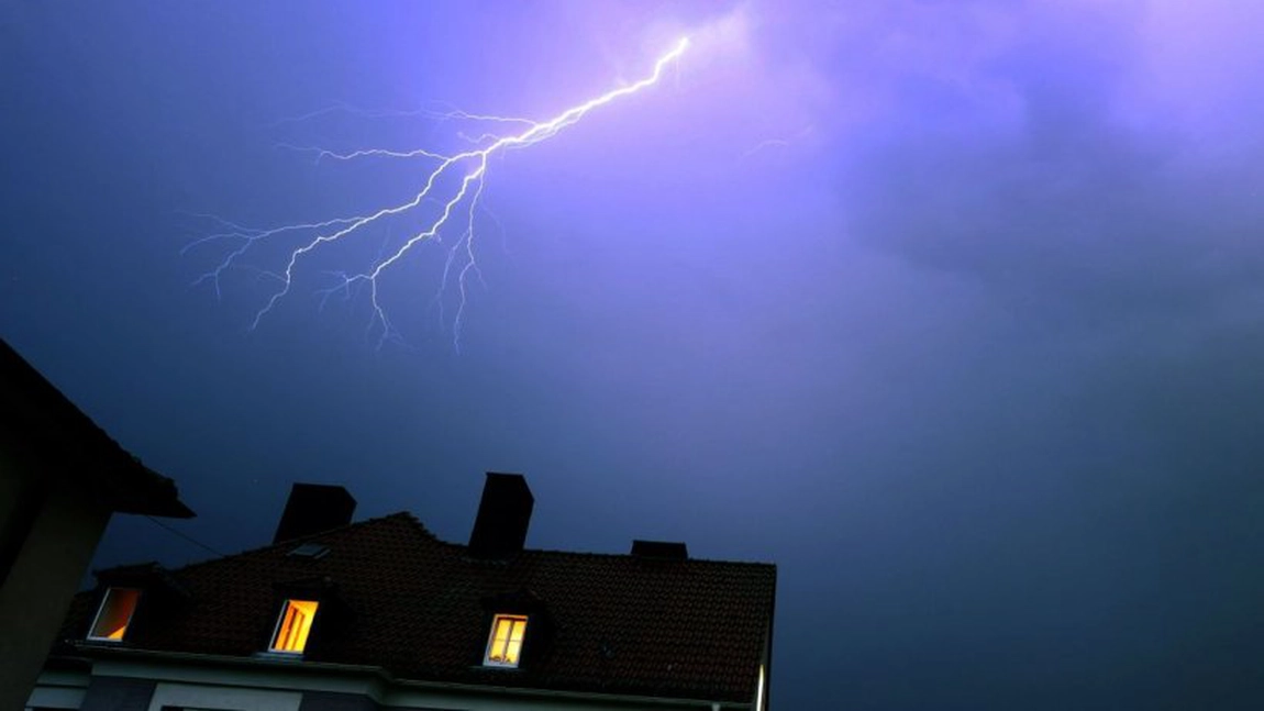 Avertizare meteo ANM de vreme deosebit de rece, ploi torenţiale şi vânt puternic. Harta zonelor afectate