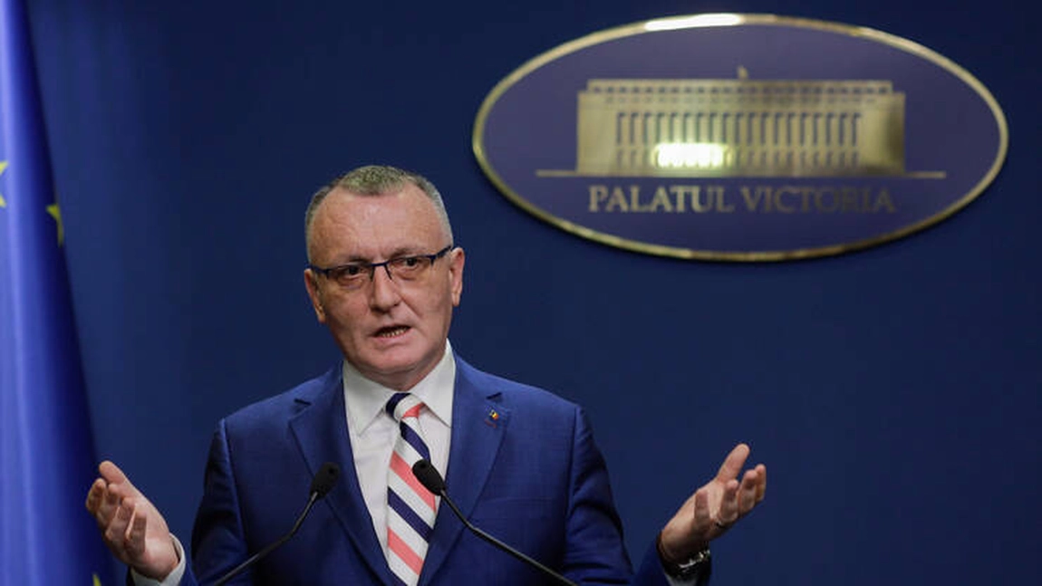 I se cere demisia lui Sorin Cîmpeanu, ministrul Educației, după acuzațiile că a plagiat