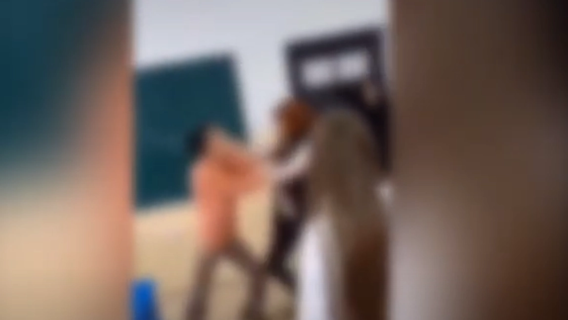 După ce două eleve s-au bătut la o școală din Iași, polițiștii au demarat activități de prevenire a bullying-ului - FOTO, VIDEO