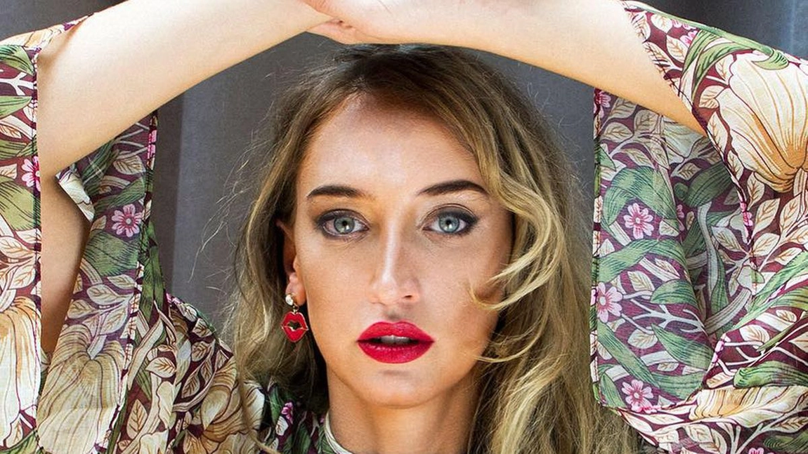Ilona Brezoianu de la iUmor nu este pregătită să aibă o relație. ,,Nu-mi permit în momentul ăsta să încurc pe nimeni…”