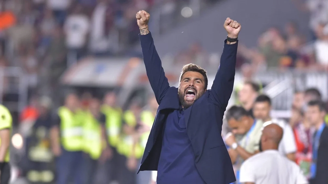 Primele imagini cu Adrian Mutu, după ce a fost operat de urgență la Spitalul Floreasca