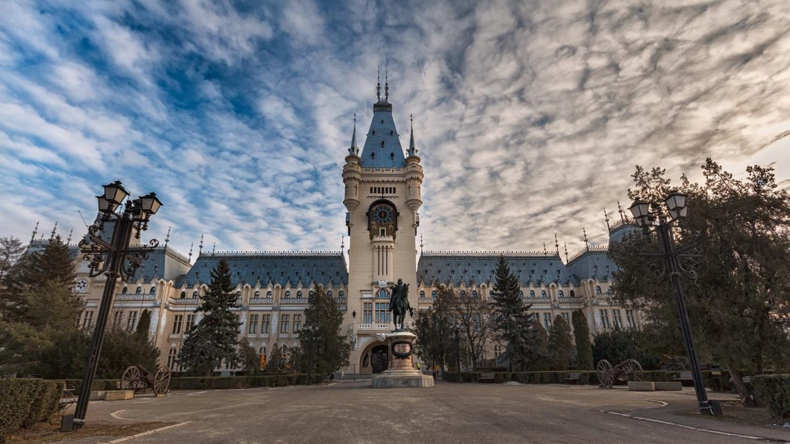 „Magia serii” la Palatul Culturii din Iași. Ce se întâmplă dacă plouă mâine seară?