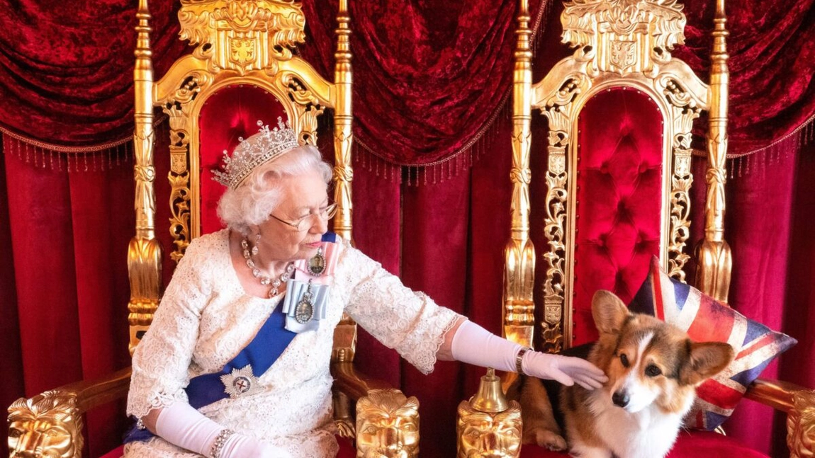 Familia regală canină: Ce se va întâmpla cu tovarășii patrupezi ai reginei Elisabeta a II-a