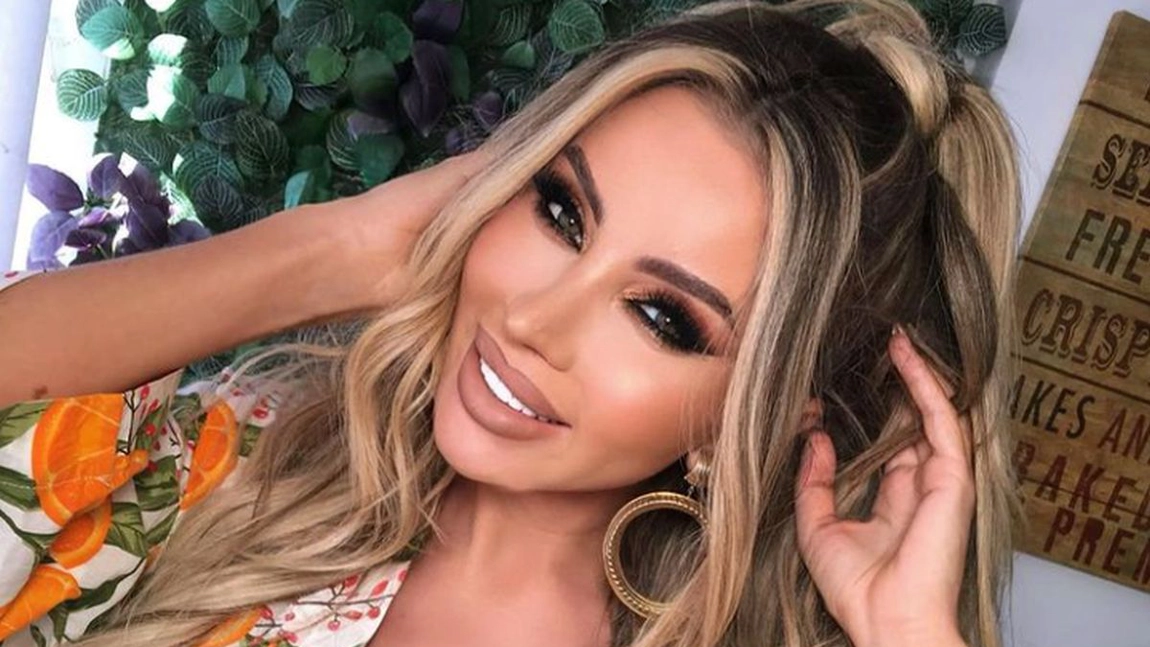 Roxana Vașniuc și soțul ei, Ionuț, s-au căsătorit! Ce ținute spectaculoase au purtat cei doi miri
