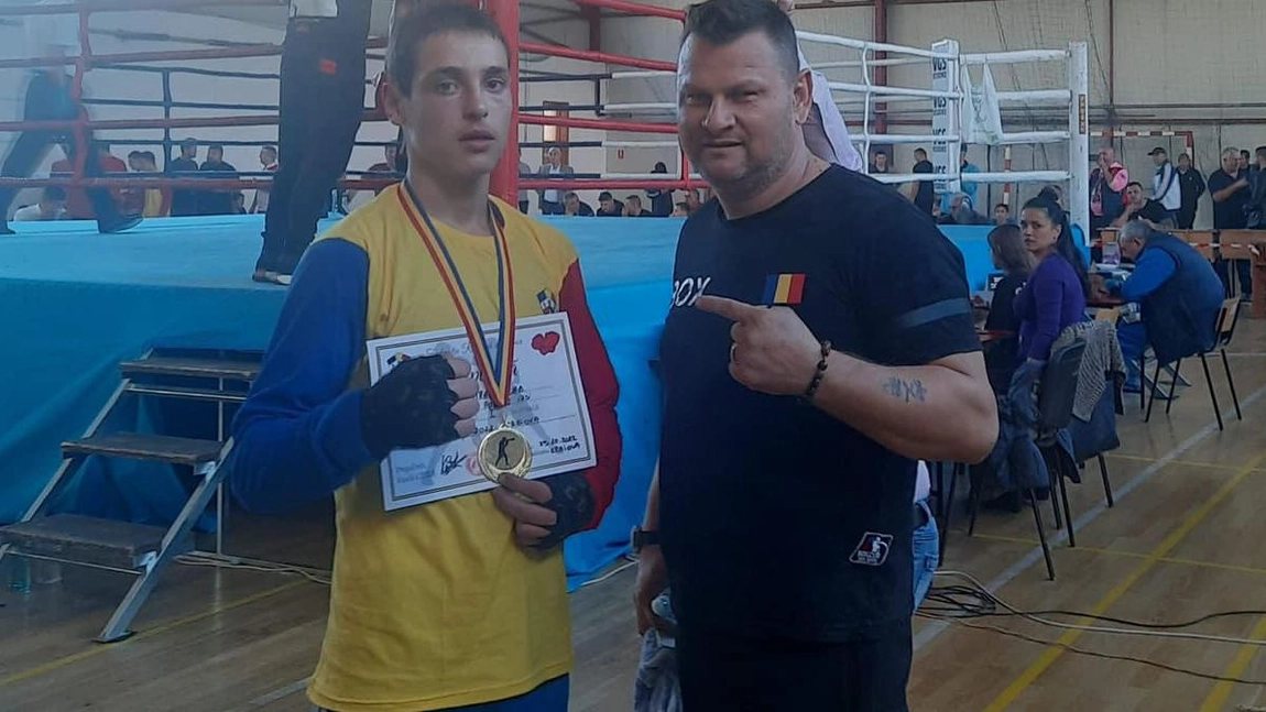 Vlad Pătrăuş, de la ACS Power Box, obţine medalia de aur la Campionatul Naţional de Cadeţi 2022 . Iaşul a ajuns din nou pe podium la competiţia din Craiova