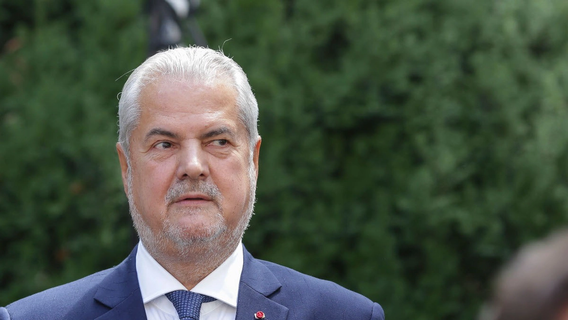 Adrian Năstase a câștigat procesul. Recuperează în instanţă pensia specială de fost parlamentar