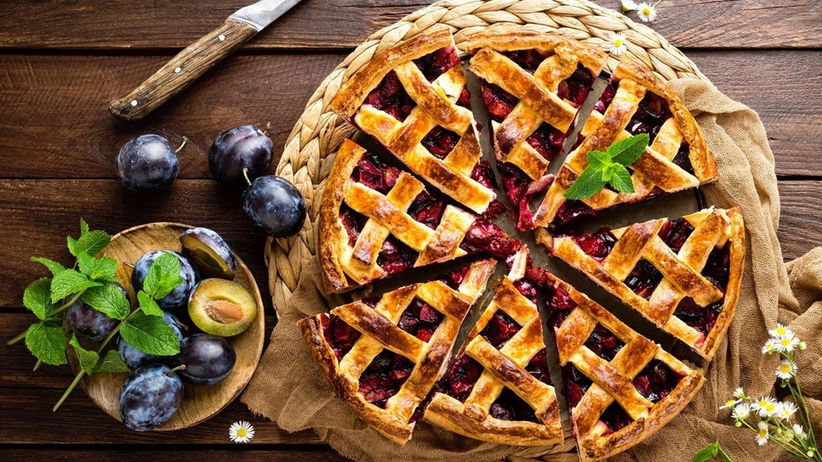Cea mai bună tartă cu prune. Trucuri simple pentru un desert savuros
