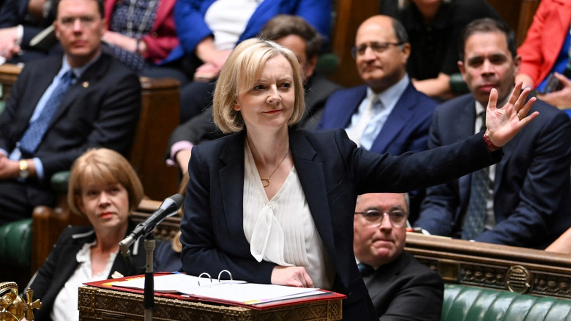 Criză politică în Marea Britanie. Liz Truss are tot mai puține șanse să rămână la guvernare