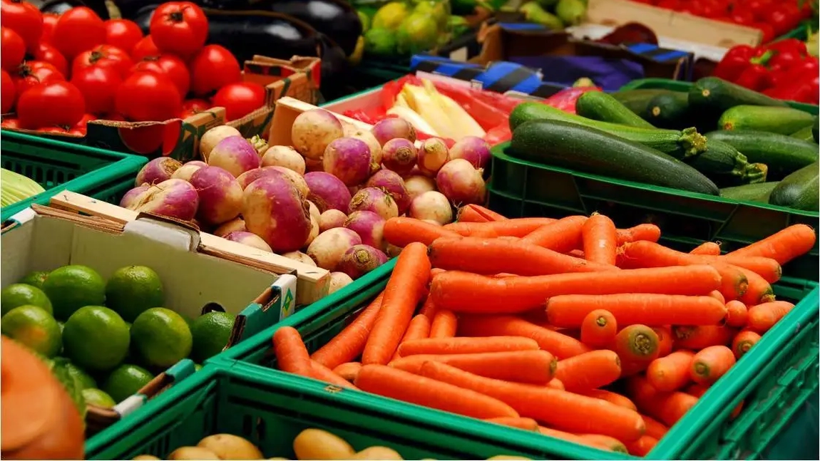 Dezastru la depozitele de legume, fructe şi cereale. ANSVSA a dat amenzi de 1.000.000 de lei