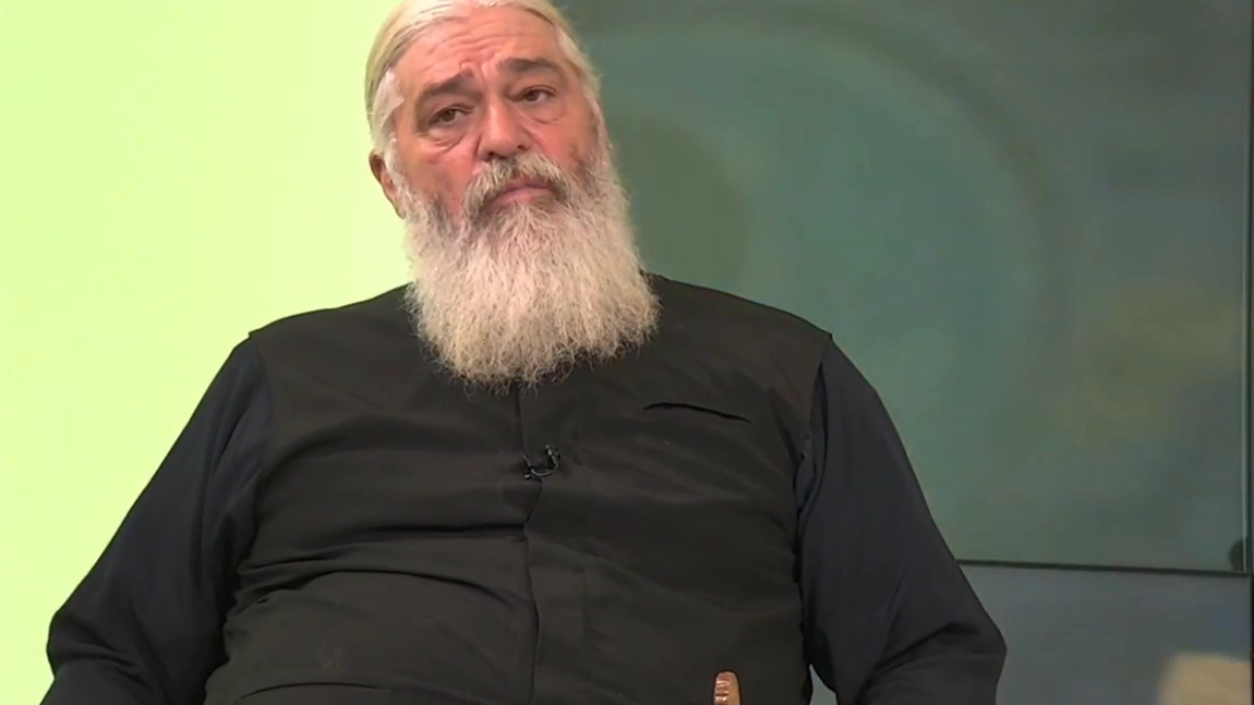 Părintele Calistrat Chifan, despre alegerea sfântului protector al casei: „Te rogi la sfântul ăla, ai aprins căndeluța, îi pui icoana, îi faci acatistul și Dumnezeu te ajută” - VIDEO
