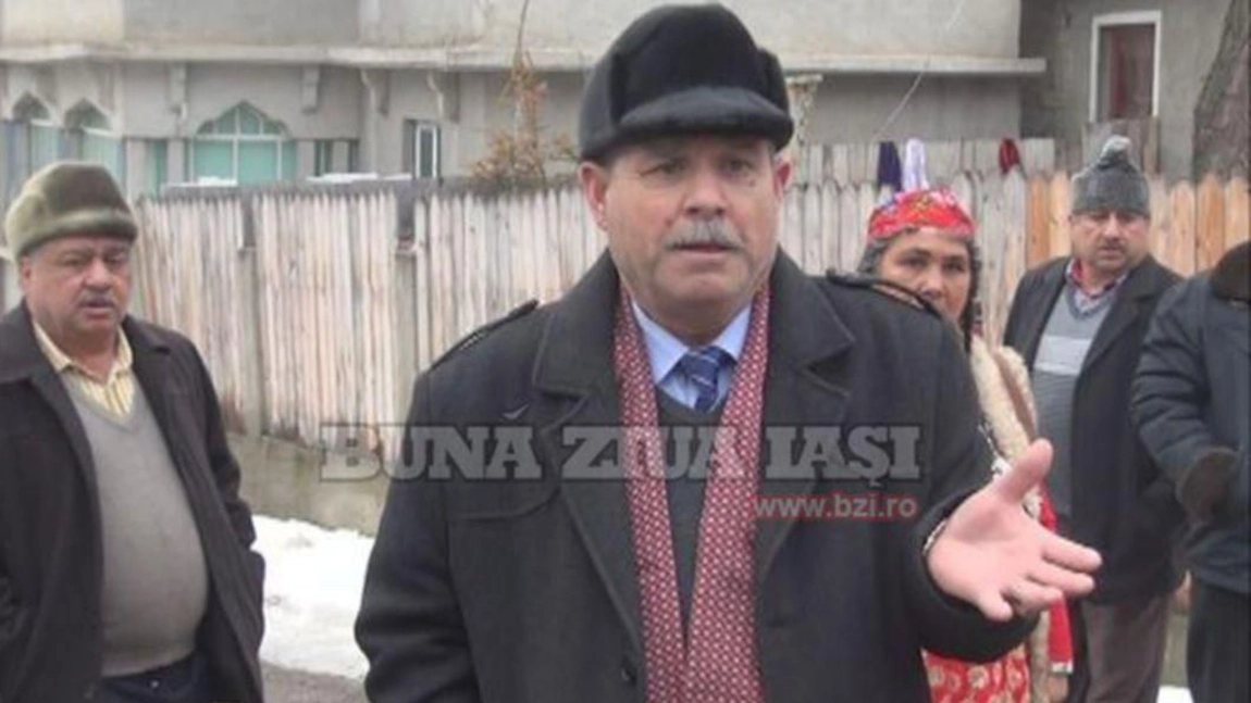 Panică în Zanea! Mascații i-au ridicat pe doi dintre liderii romilor din Ciurea. Au fost băgați direct în arest - EXCLUSIV