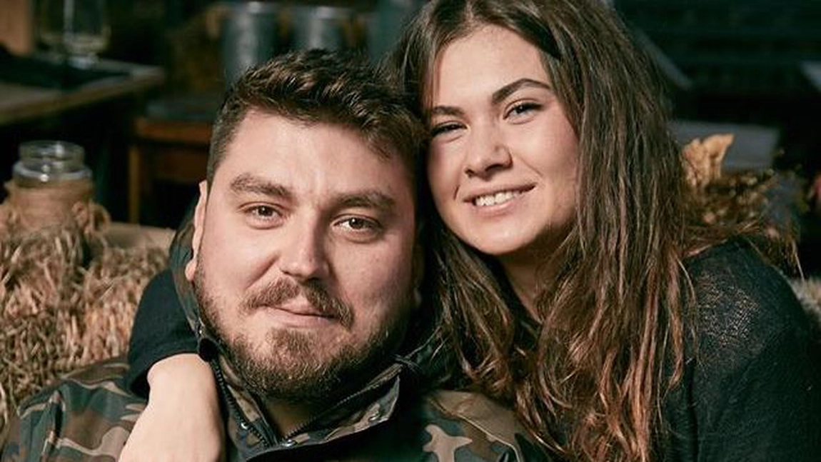 Dumitrița Răzlog, o prezență discretă în spațiul public. Cu ce se ocupă fosta iubită a lui Cosmin Nedelcu