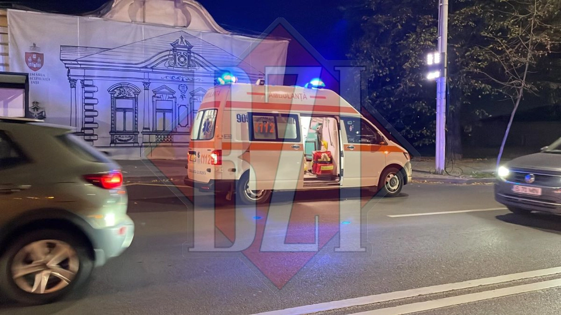 Unei femei i s-a făcut rău când încerca să coboare dintr-un autobuz. Era în stare de ebrietate și a ajuns la spital - EXCLUSIV, FOTO