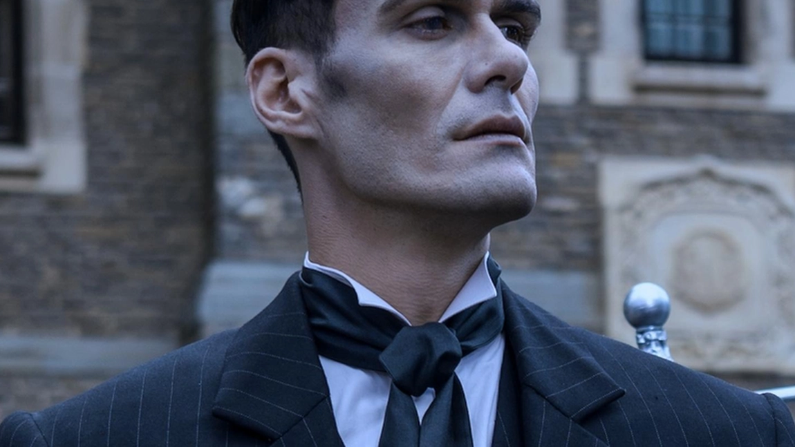 George Burcea interpretează rolul lui Lurch în serialul Wednesday. Transformarea este spectaculoasă - FOTO