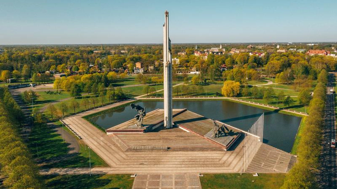 Estonia, pe urmele Letoniei: se va adopta o lege pentru demontarea monumentelor sovietice