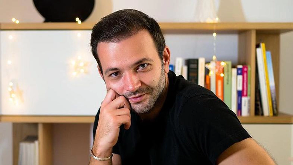 Mihai Morar se mândrește pe Facebook cu familia sa frumoasă. Celebrul prezentator își dorește să devină din nou tată