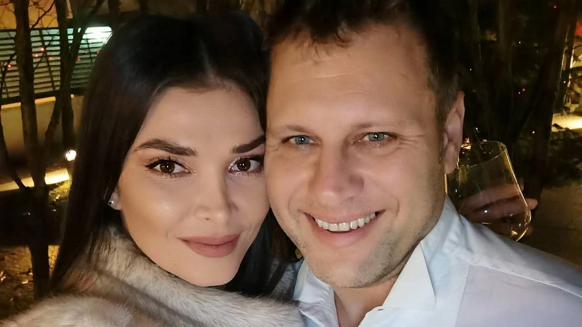 Mihai Stoenescu și soția lui, Alina Pușcaș, au sărbătorit opt ani de relație. Ce mesaj emoționant i-a transmis vedeta partenerului ei de viață