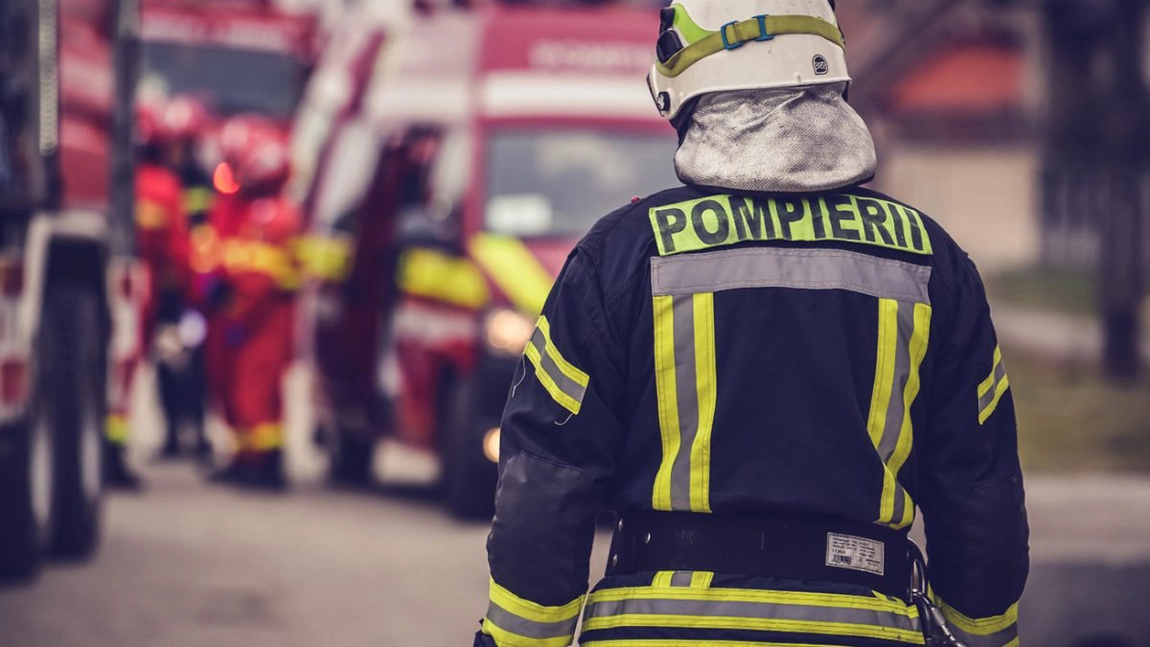 Incendiu în Valea Seacă! Focul a izbucnit de la un coș de fum!