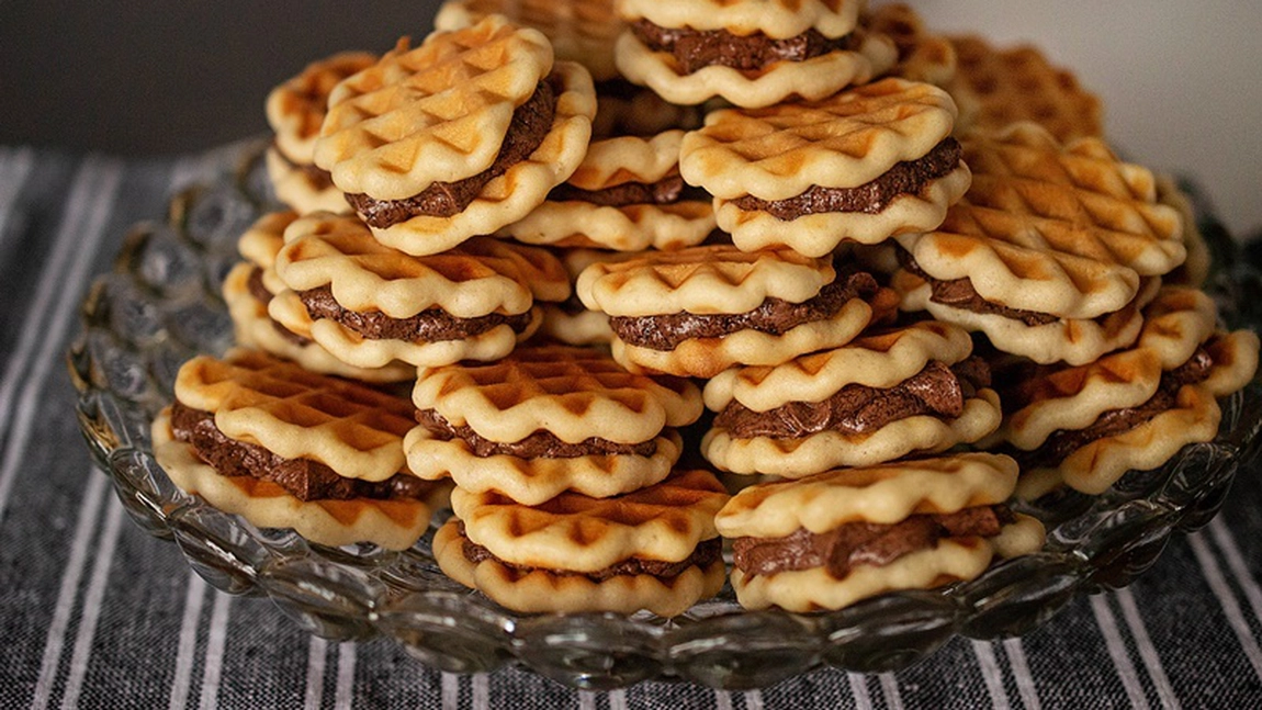 Prăjitura fagure, un desert aromat și ușor de făcut. Trucuri care te vor ajuta să obții un adevărat deliciu