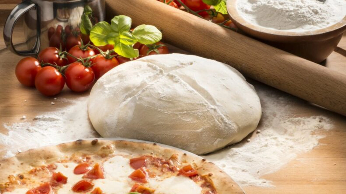 Rețetă pentru aluat de pizza pufos. Cum să pregătești acasă o pizza gustoasă