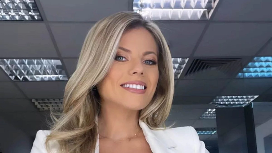 Roxana Hulpe a spus ce nume va avea fetița ei. Prezentatoarea de la Pro TV e însărcinată în 7 luni