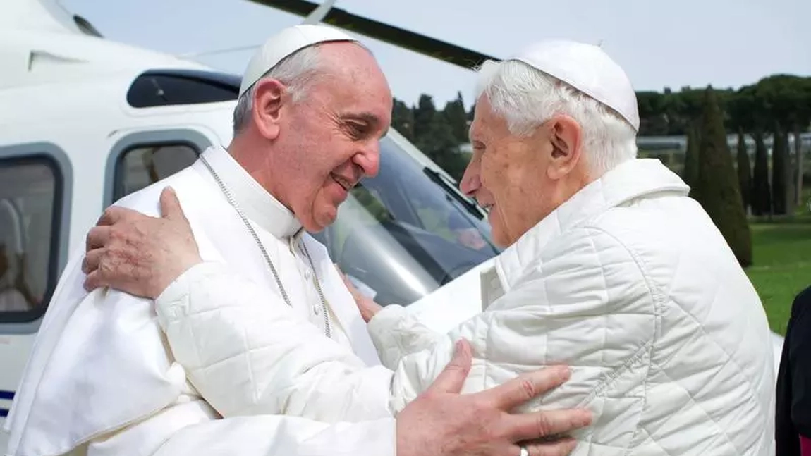 Papa Francisc spune că papa emerit Benedict este foarte bolnav și îndeamă la rugăciuni