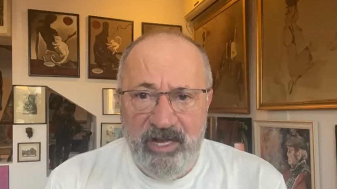 Tumbele directorului Poștei