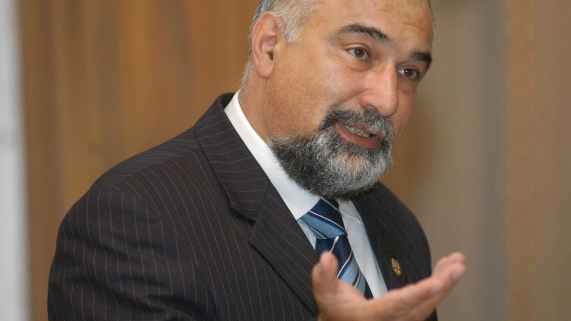 Varujan Vosganian: „Trebuie să i se reamintească lui Zelenski drepturile pe care ar trebui să le aibă românii din Ucraina”