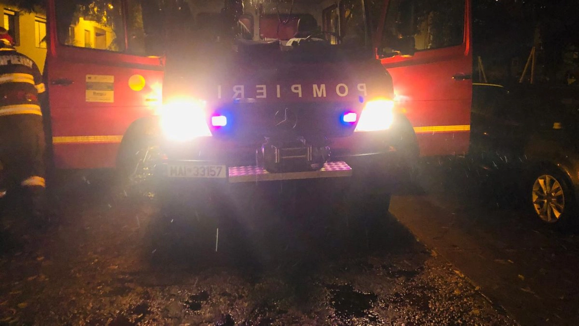 Incendiu în județul Iași. O casă a fost cuprinsă de flăcări - EXCLUSIV