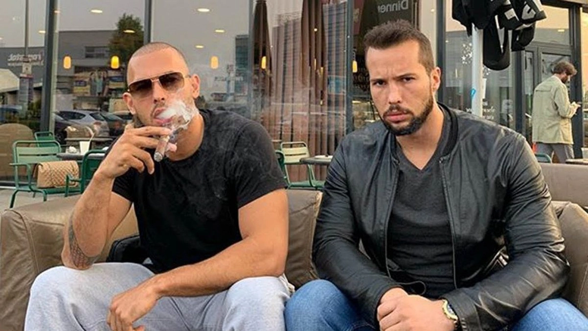 Celebrul Andrew Tate și fratele său, reținuți după perchezițiile la vila din Pipera