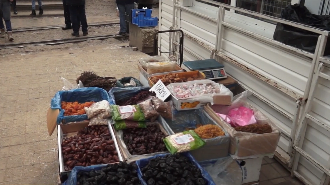 Inspectorii ieșeni au efectuat verificări la punctele de comerț alimentar stradal: 60 de societăți controlate, 13 sancțiuni