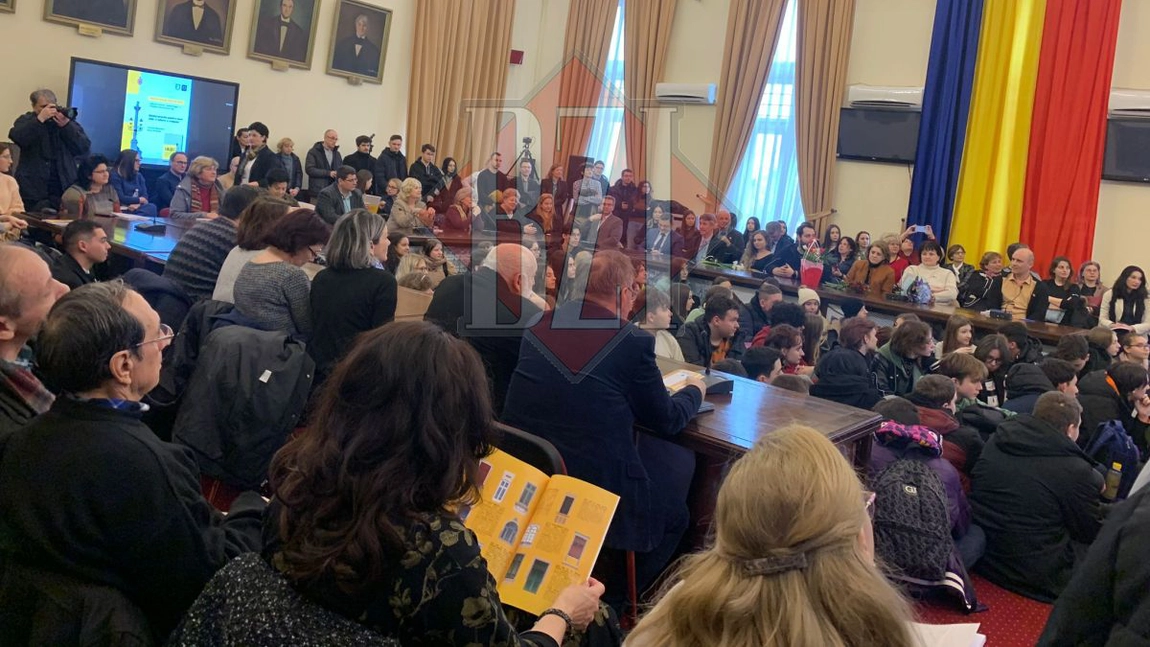 S-a lansat un ghid practic pentru elevii din Iași! O istorie a orașului va ajunge în toate unitățile de învățământ
