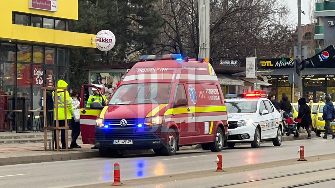 Un echipaj medical a intervenit în Nicolina. O ieşeancă a avut nevoie de îngrijiri de specialitate - FOTO
