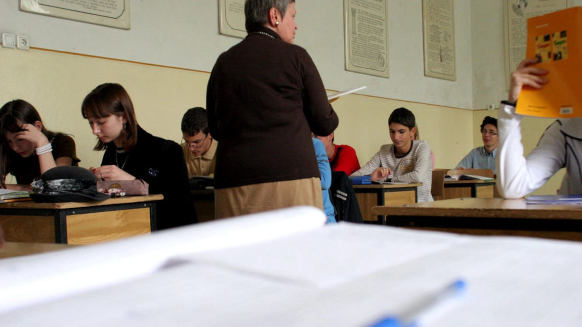 Profesorii anunță că ies în stradă. Sindicatele reiau tradiționalele proteste pentru salarii din perioada adoptării bugetului