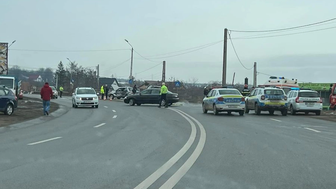 Accident mortal la Moinești. Un bărbat a decedat după ce mașina în care se afla a fost izbită în plin
