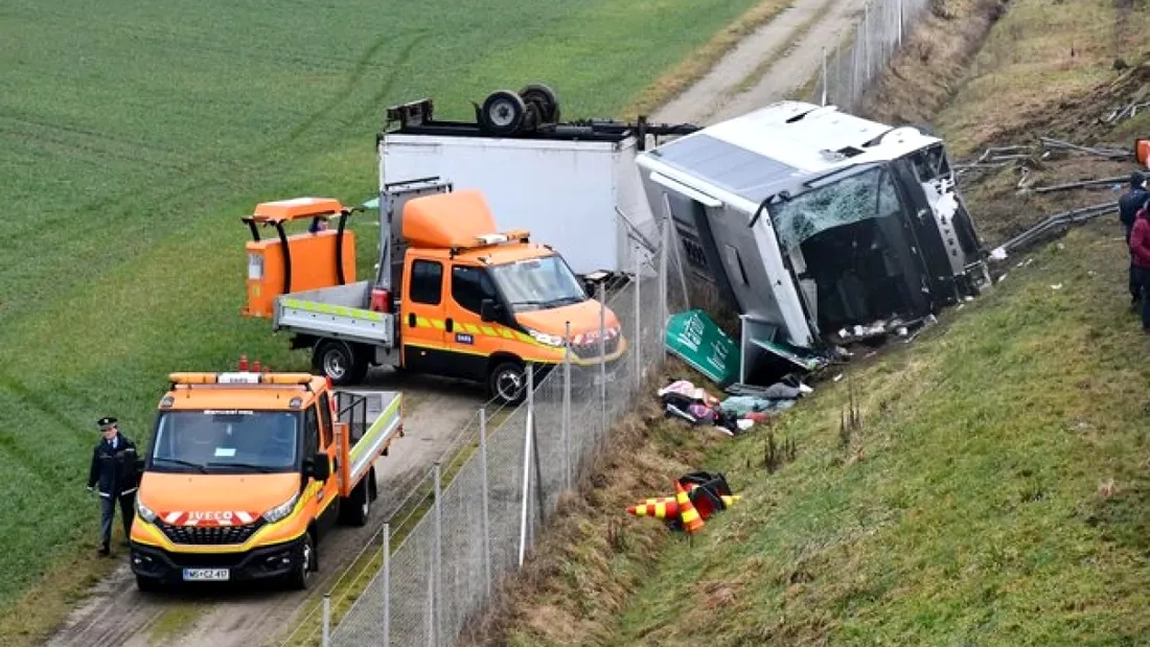Accident rutier grav în Slovenia, un autocar cu români s-a răsturnat. Trei persoane au murit, iar alte patru au fost rănite - FOTO