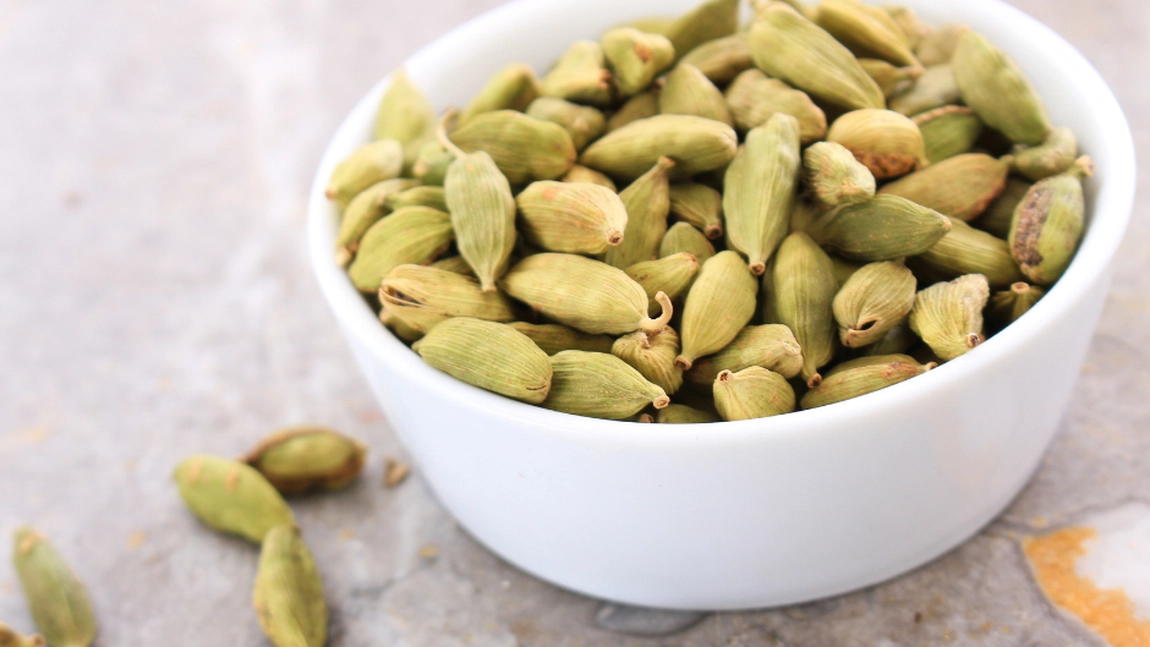 Cardamom beneficii. Unul dintre cele mai populare condimente din Orient