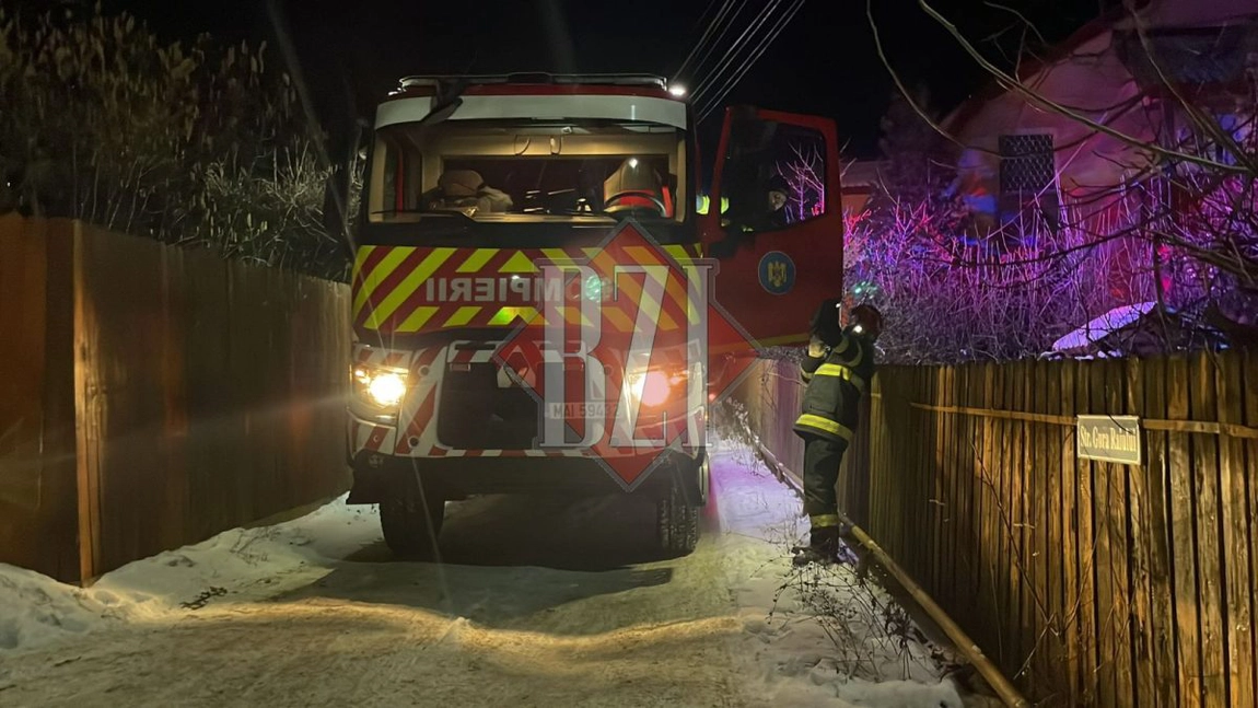 Incendiu în comuna Bârnova. O anexă a fost cuprinsă de flăcări - EXCLUSIV, FOTO/VIDEO