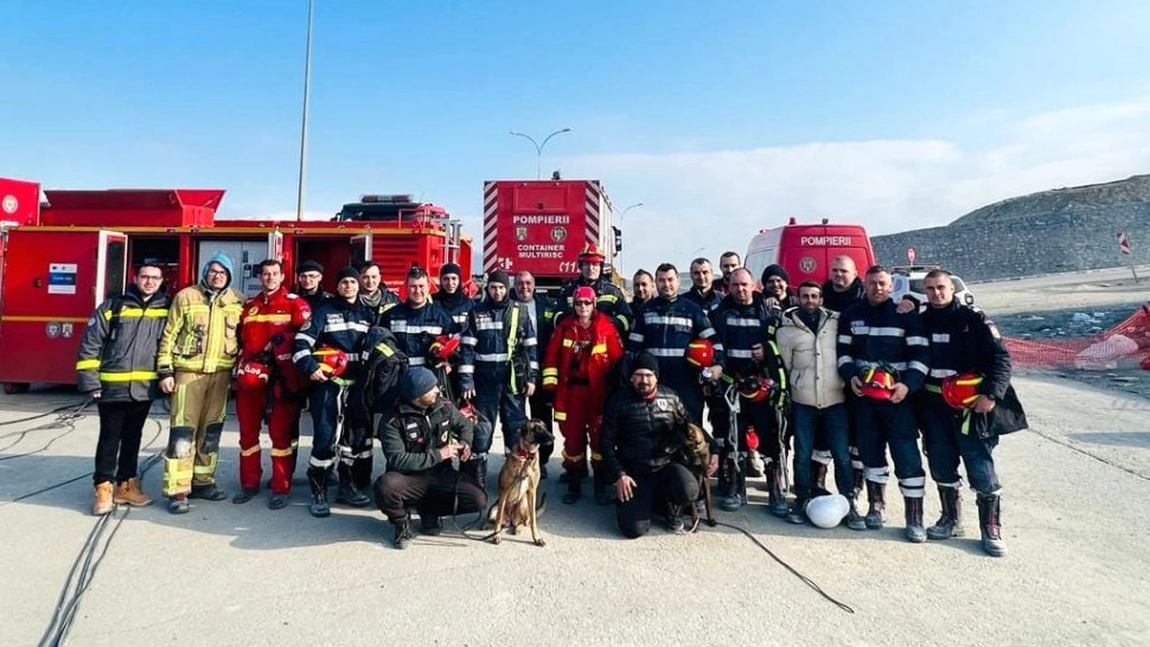Prima echipă a salvatorilor români care au intervenit în Turcia revine acasă - LIVE VIDEO