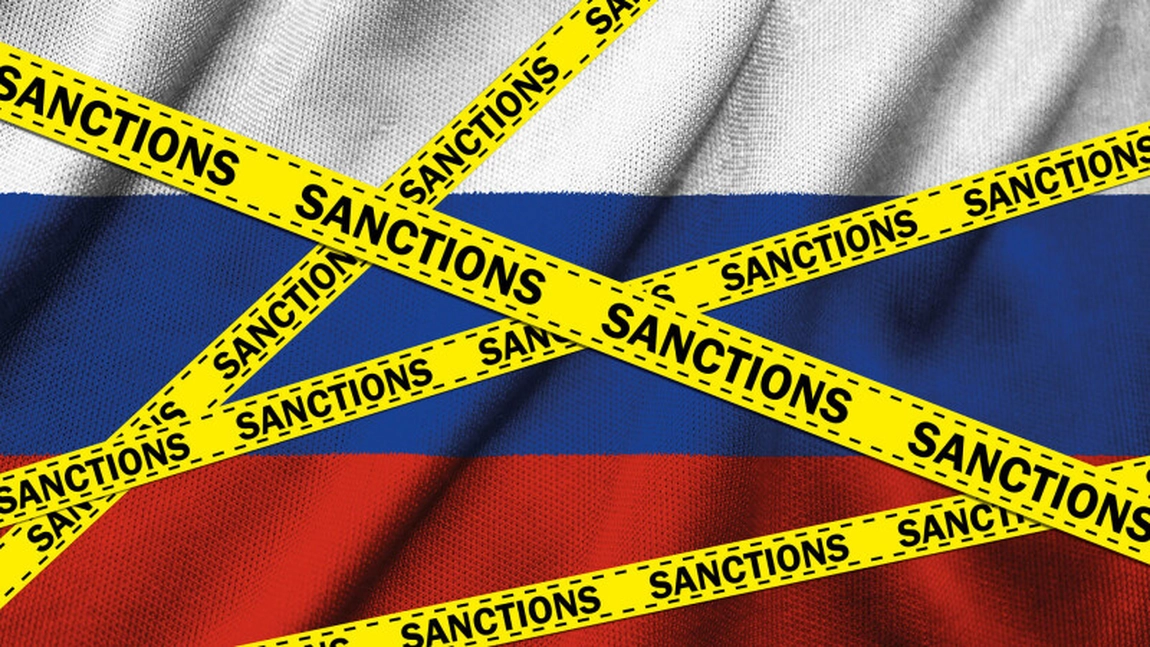 Uniunea Europeană aprobă un al zecelea pachet de sancţiuni împotriva Rusiei