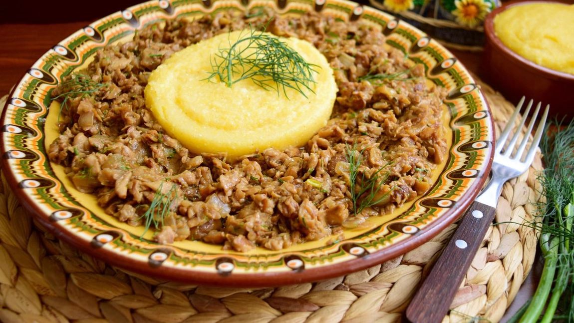 Tocăniță de hribi ca în Bucovina. Rețeta tradițională cu care vei obține un adevărat deliciu la tine în bucătărie