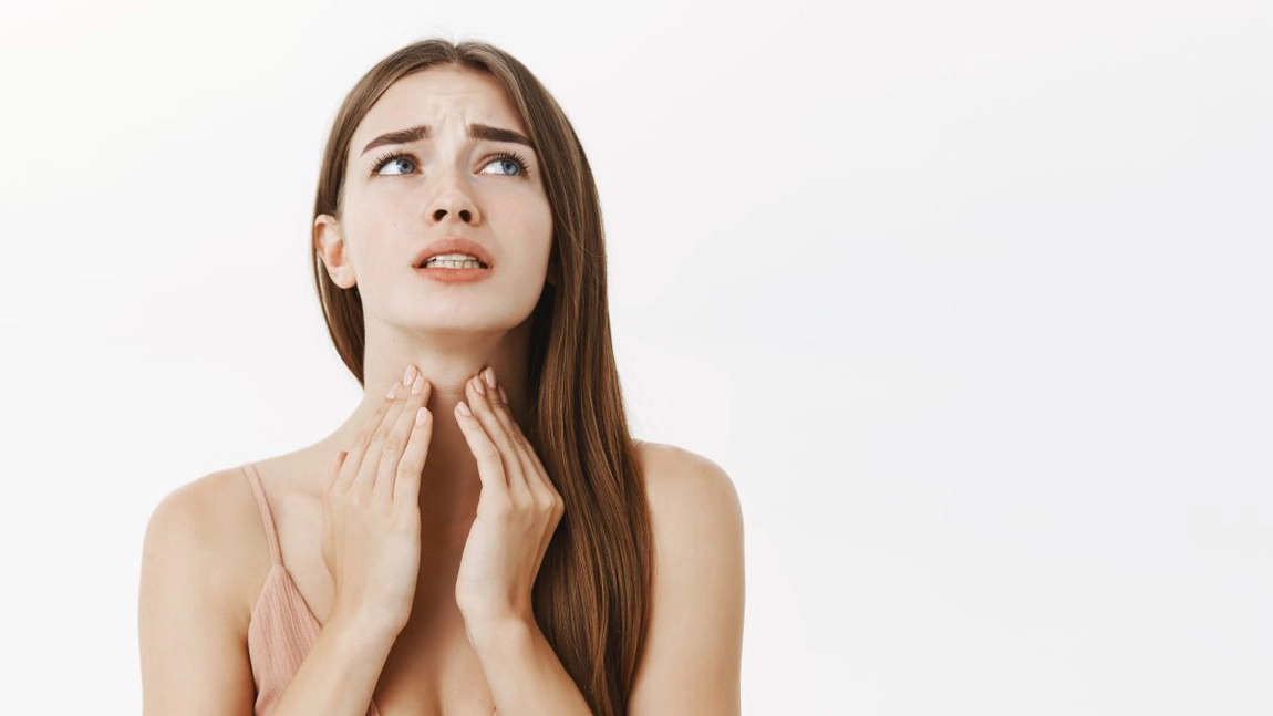 Care este diferența dintre hipotiroidie și hipertiroidie? Iată care sunt caracteristicile acestor tulburări endocrine - VIDEO