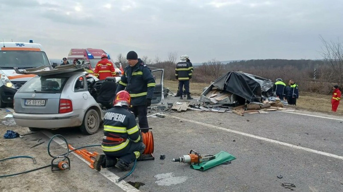 Accident rutier pe DN 24. O persoană a murit, alte cinci sunt rănite. A fost solicitată intervenția unui elicopter SMURD din Iaşi - UPDATE