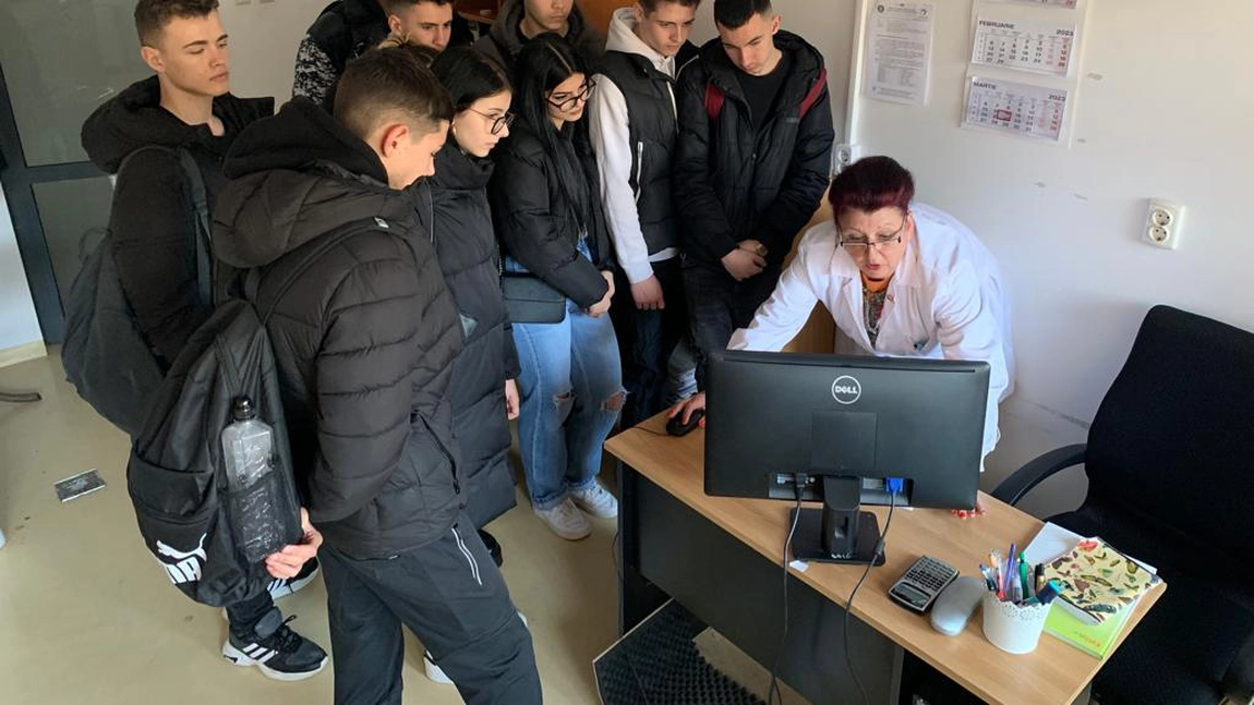 “Promovăm APM – Atitudini Prietenoase pentru Mediu!”, campania de informare-conştientizare a APM Iaşi în şcoli pentru Săptămâna verde