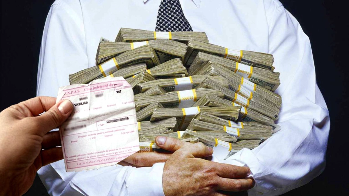Guvernul plătește din banii românilor 1,47 miliarde de lei pe an pentru 10.000 de pensii speciale