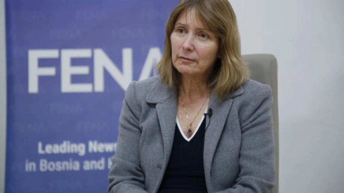 Ambasadoarea Kathleen Kavalec: 