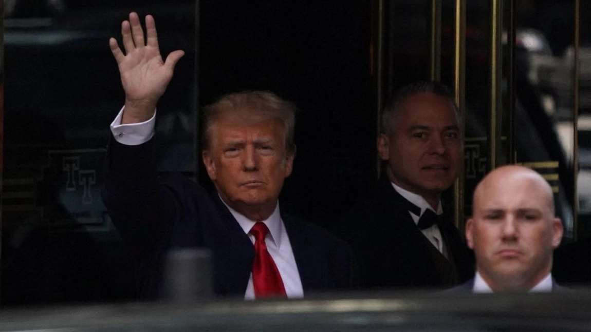 Donald Trump a ajuns la tribunalul din Manhattan. Prima reacție a fostului președinte: „Pare atât de halucinant” - LIVE VIDEO, UPDATE