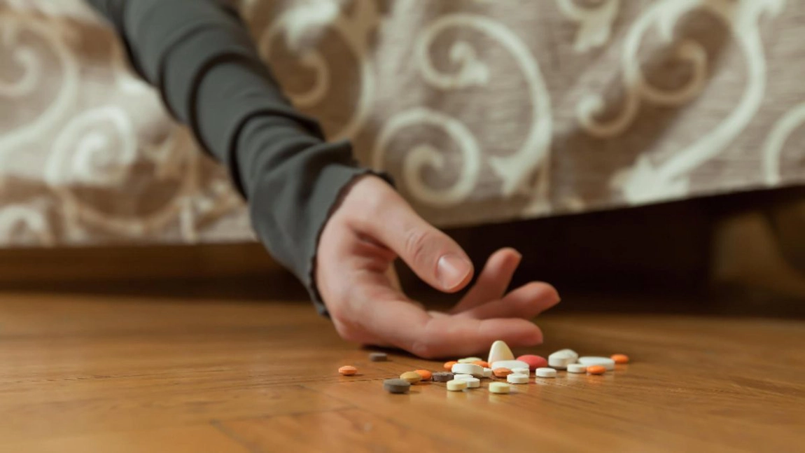 Tentativă de suicid la Iaşi. O femeie a ajuns în comă la Spitalul Sf. Spiridon după ce a înghiţit mai multe pastile